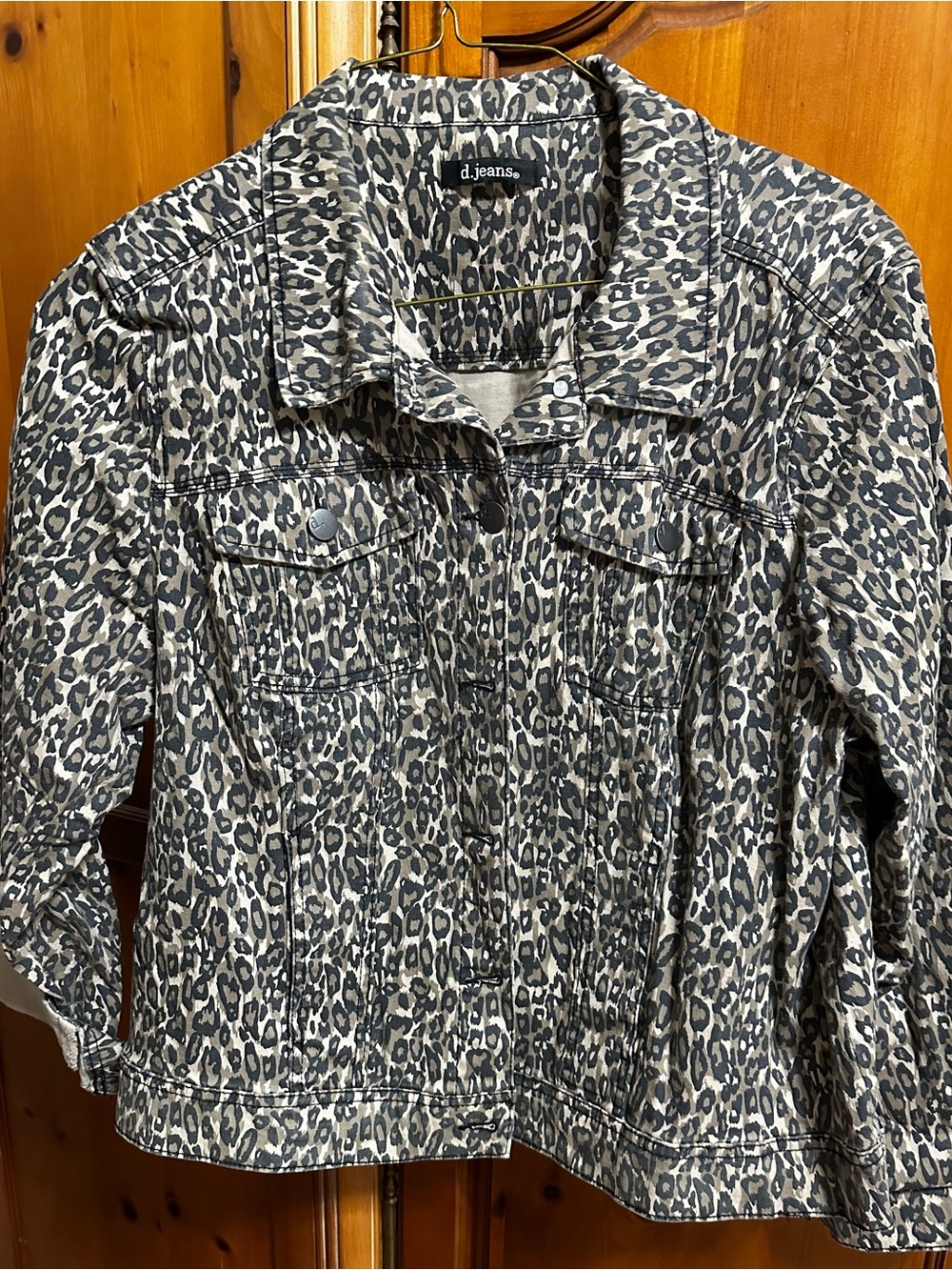d. jeans Leopard-Print Jean Jacket in Black and Gray
